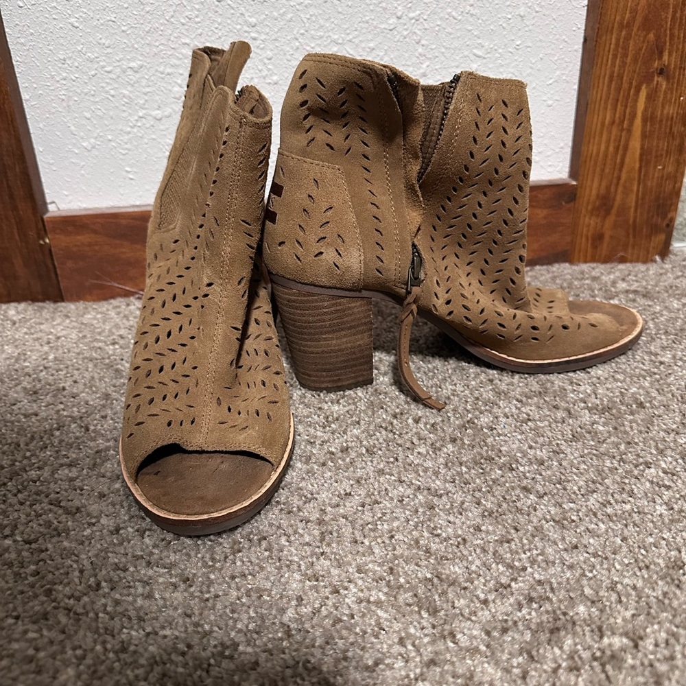 Toms Brown Suede Ankle Boots